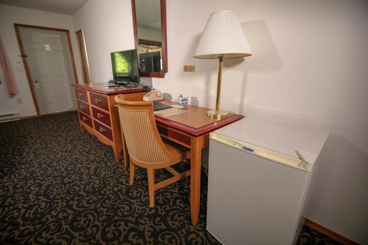 Coachlite Inn Сістер-Бей Екстер'єр фото