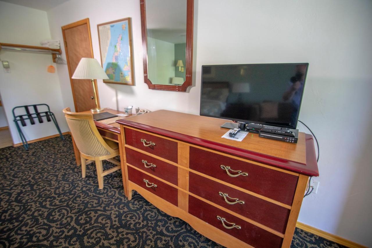 Coachlite Inn Сістер-Бей Екстер'єр фото
